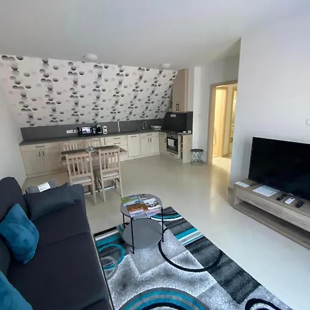 Jokai Apartmanhaz-hajduszoboszlo Apartment *