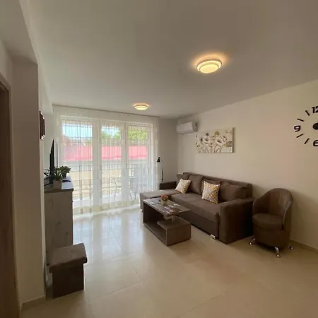 Apartment Jokai Apartmanhaz-hajduszoboszlo