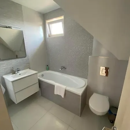 Jókai Apartmanház-hajdúszoboszló Appartamento