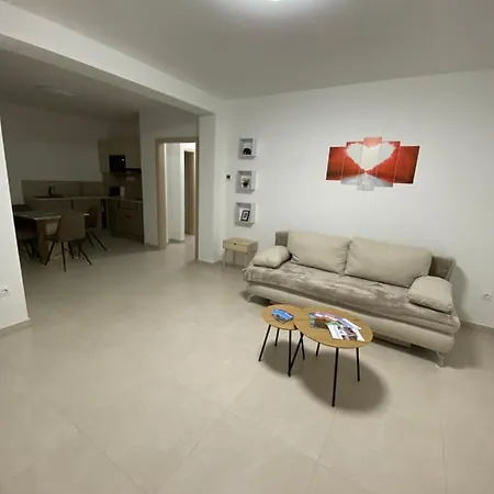 Apartment Jokai Apartmanhaz-hajduszoboszlo *