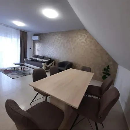 Apartment Jokai Apartmanhaz-hajduszoboszlo *