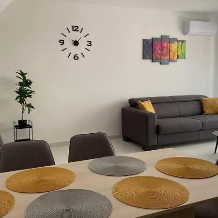 Jokai Apartmanhaz-hajduszoboszlo Apartment *