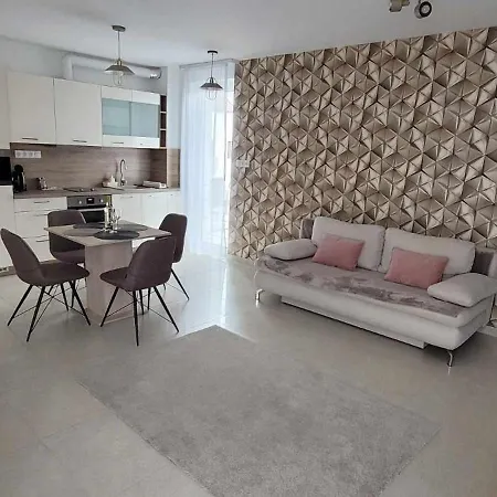 Jokai Apartmanhaz-hajduszoboszlo *